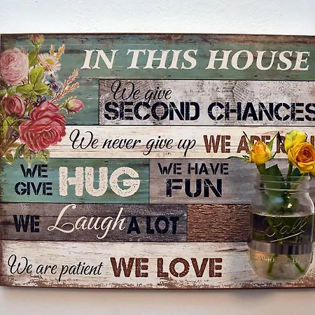 Sweet Story Central Apartment